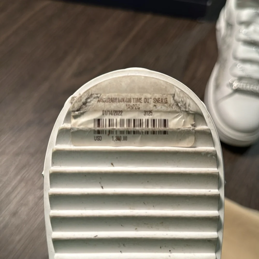 Louis Vuitton Time Out Sneaker and socks size 40 - Picture 5 of 7